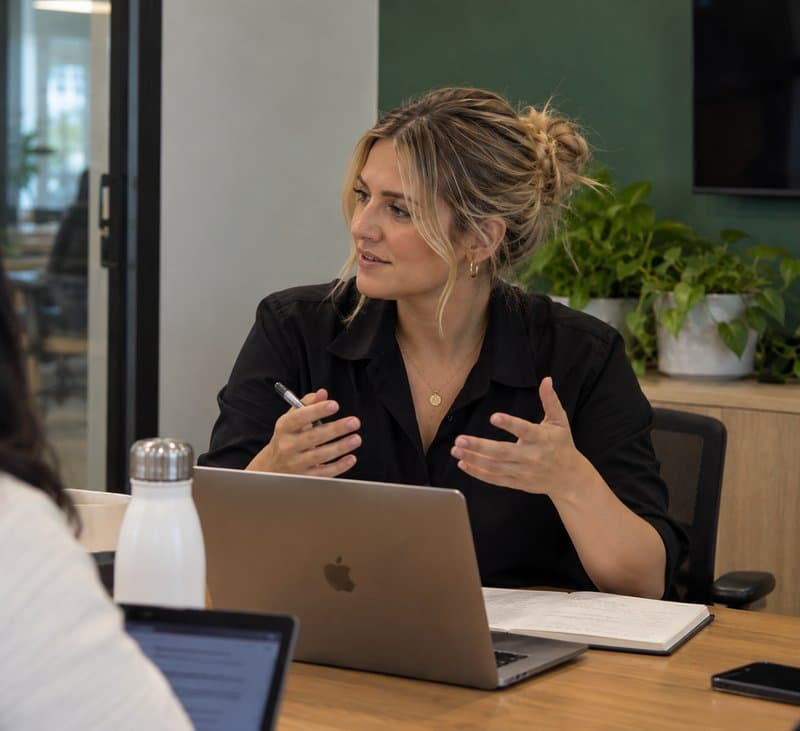 Olivia Bennett, Head of Sales at GlobeCraft Marketing